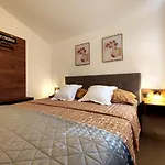 Jolic Apartman Vir