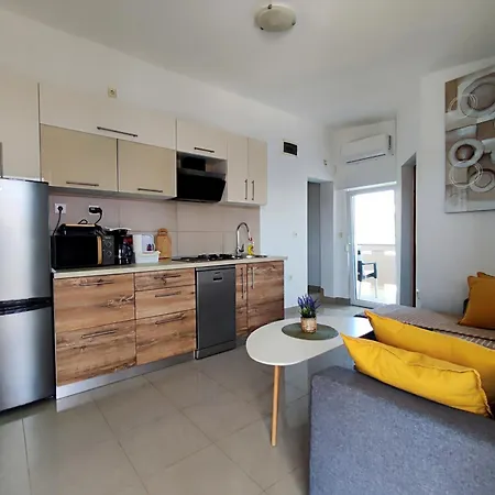 Jolic Apartment Vir